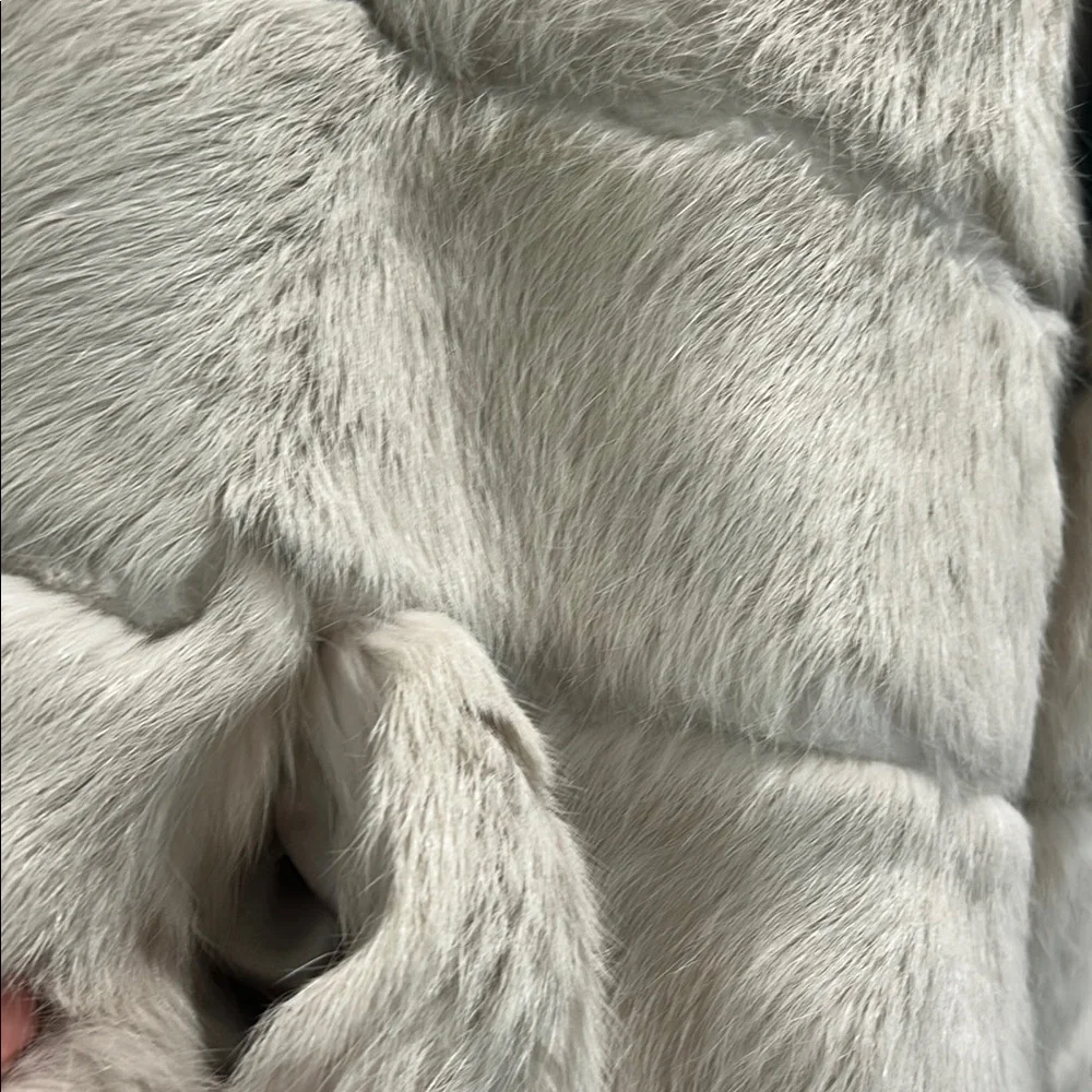Dolce Cabo Plush fur Jacket in Cream - Picture 5 of 6